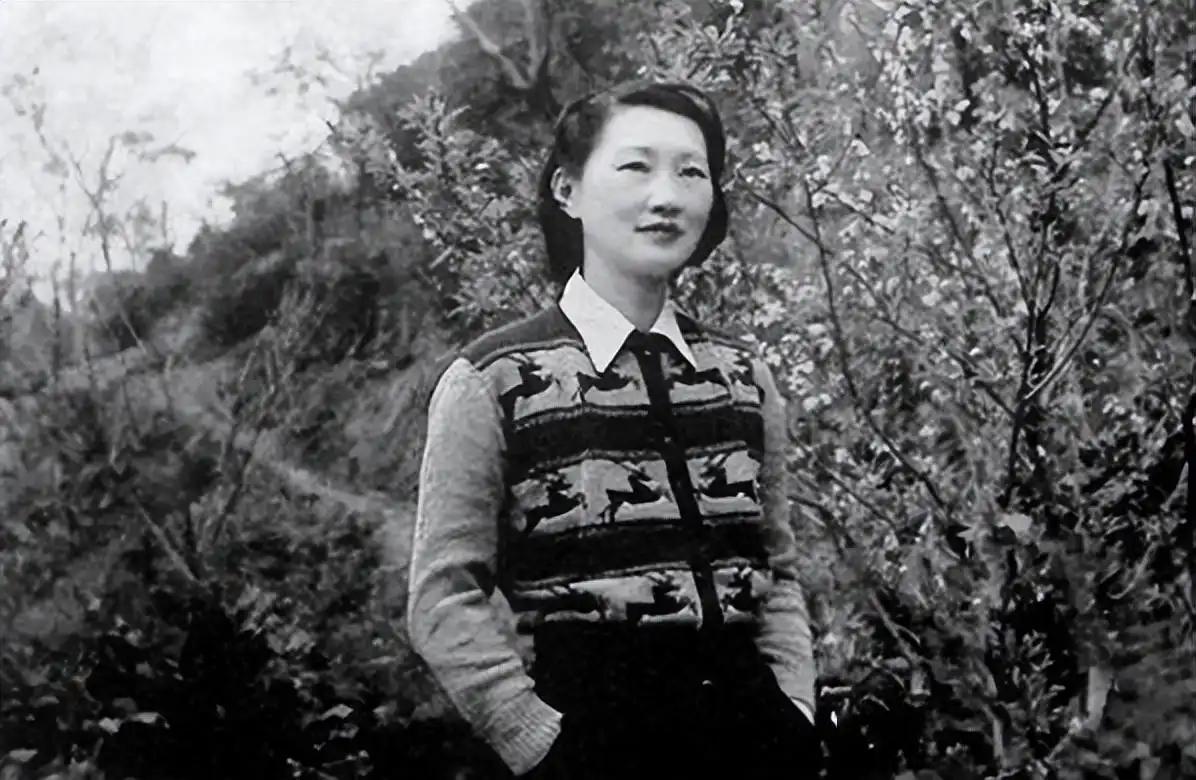 张学良蒋士云情感纠葛_张学良与赵一荻爱情故事_张学良最爱蒋士云